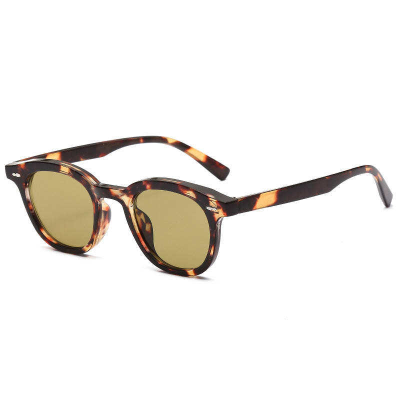 Retro Beige Nail Fashion Sunglasses